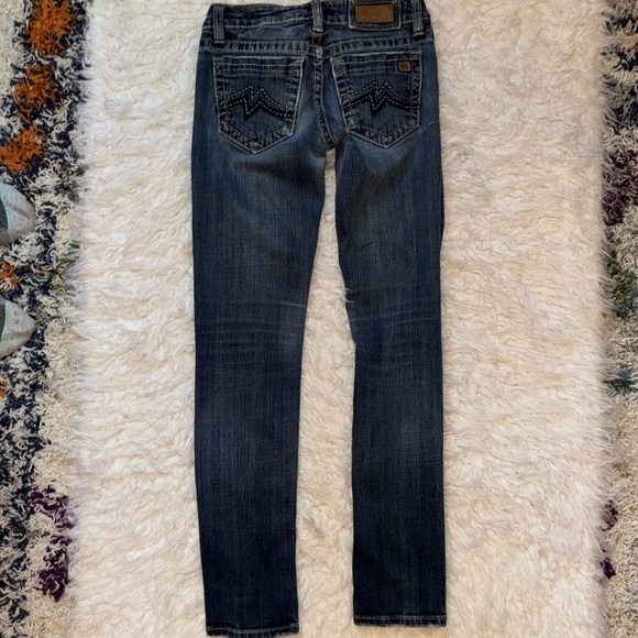 Miss Me Sunny āļø Low-Rise Skinny Jeans, Size 26 - Picture 2 of 16